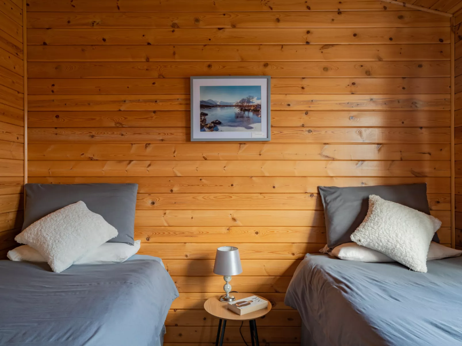 Loch Leven Lodge 10-Inside
