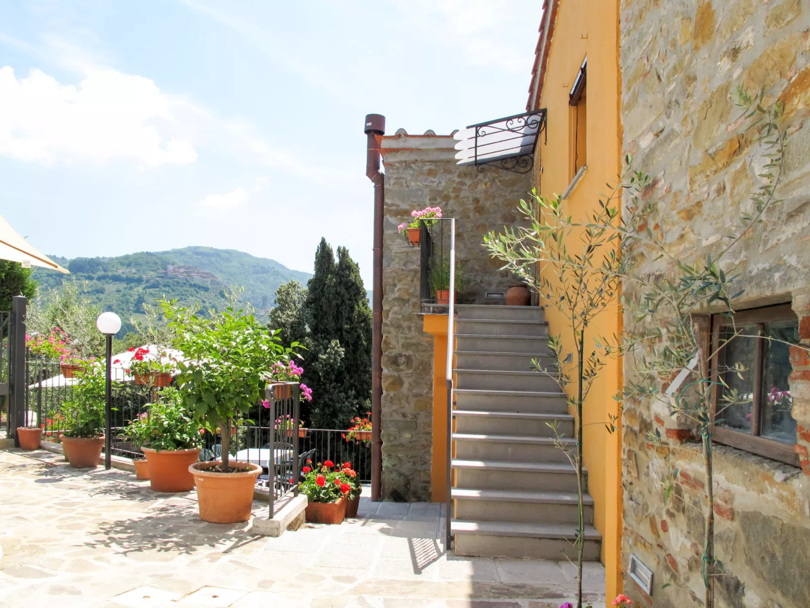 Poggetto 1-Outside