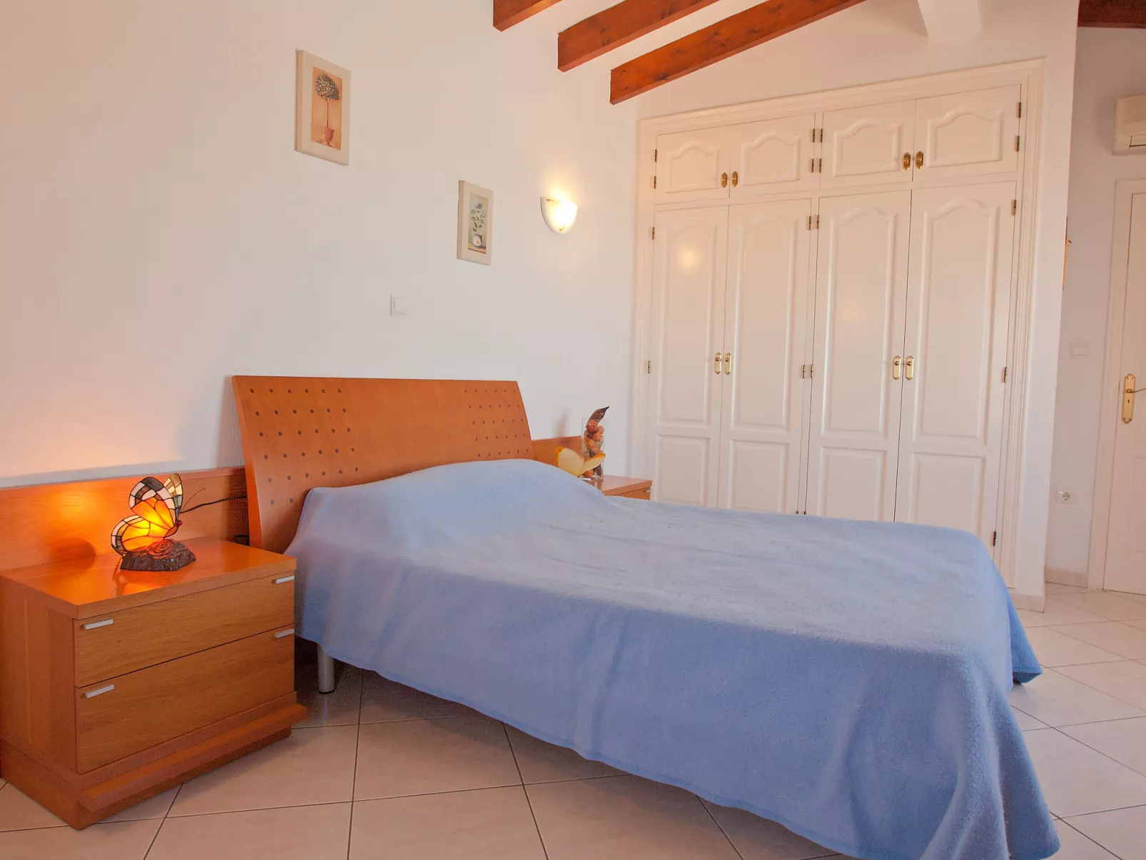 Villa Ma-Nita-Inside