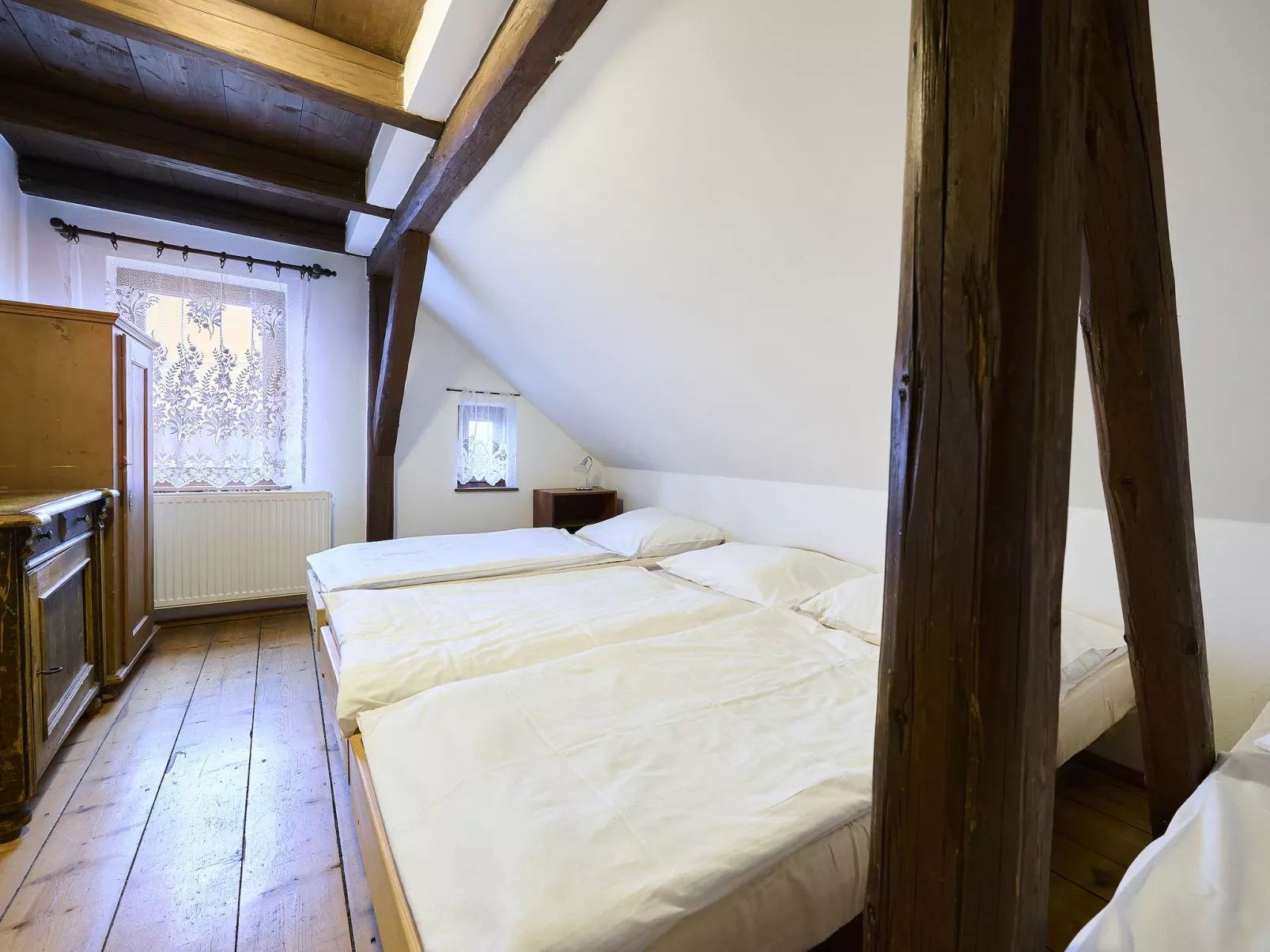 Zlatá Olešnice 122-Inside