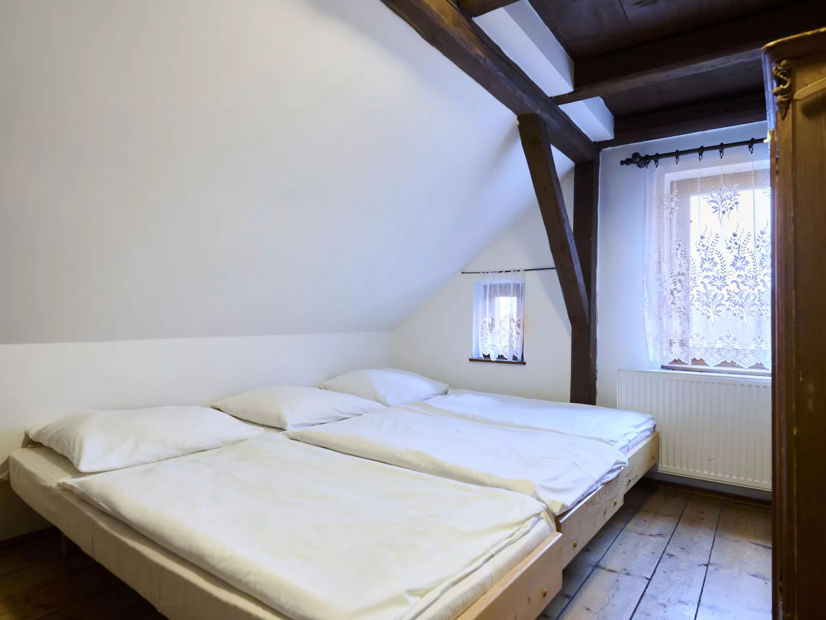 Zlatá Olešnice 122-Inside