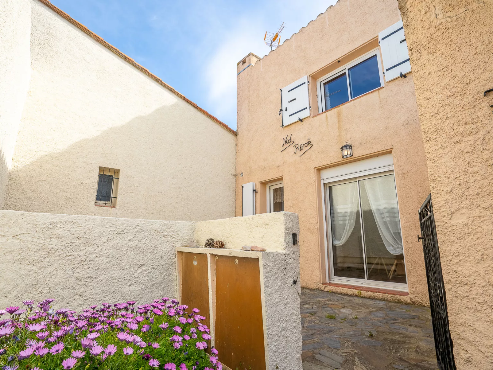 Les Villas de l'Aygual-Outside