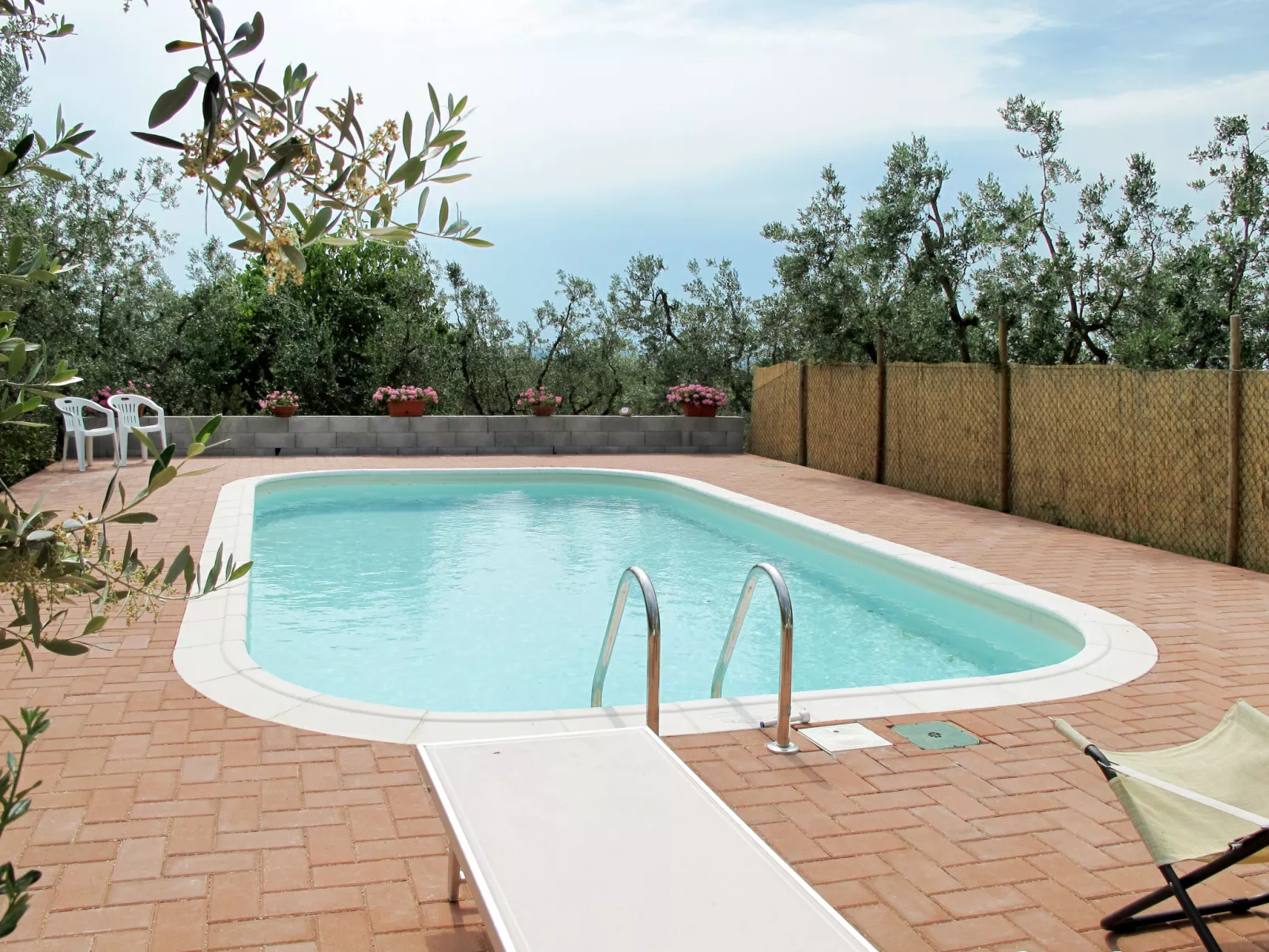 La Casina-Outside