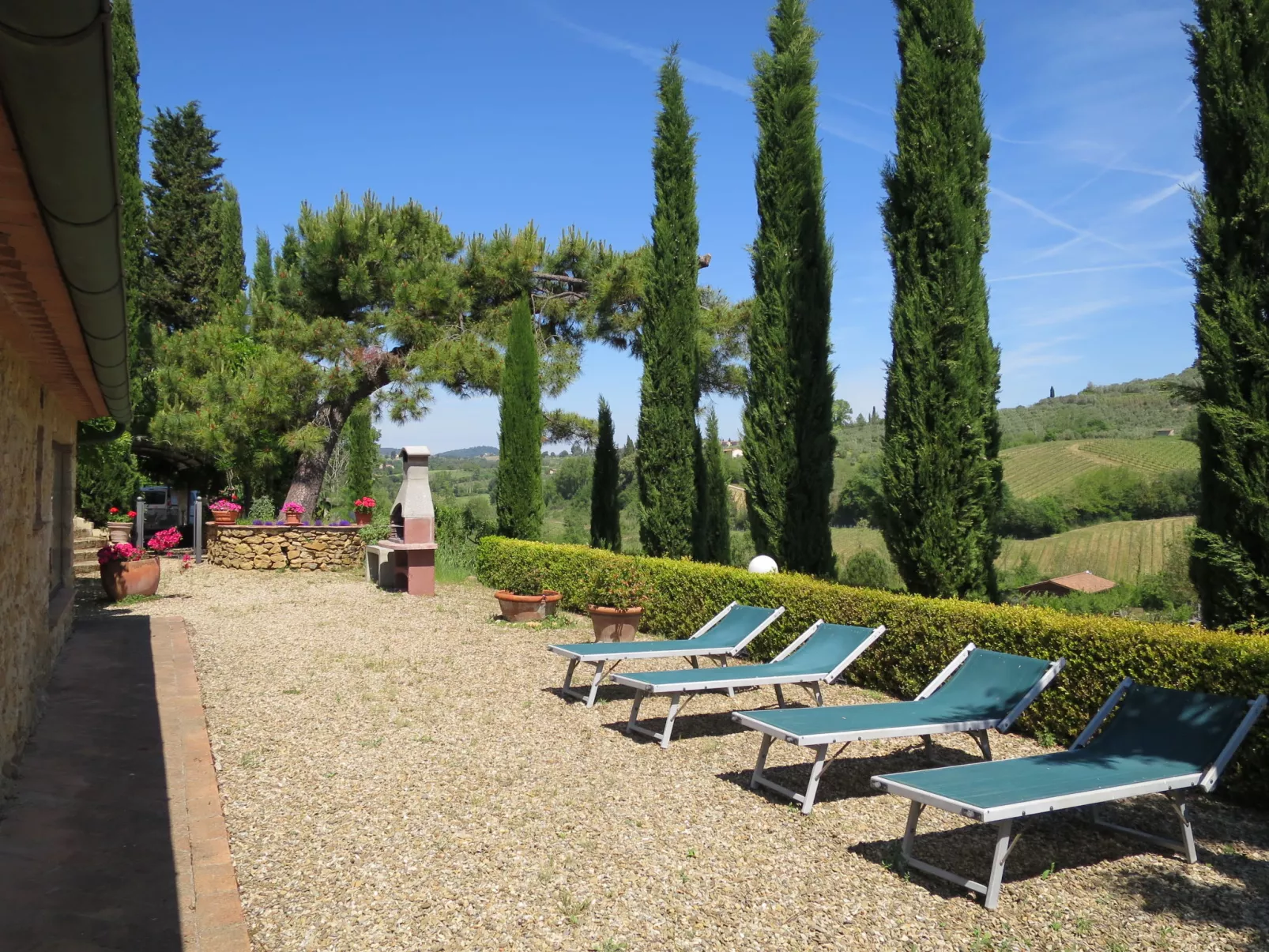 Il Sangiovese-Outside