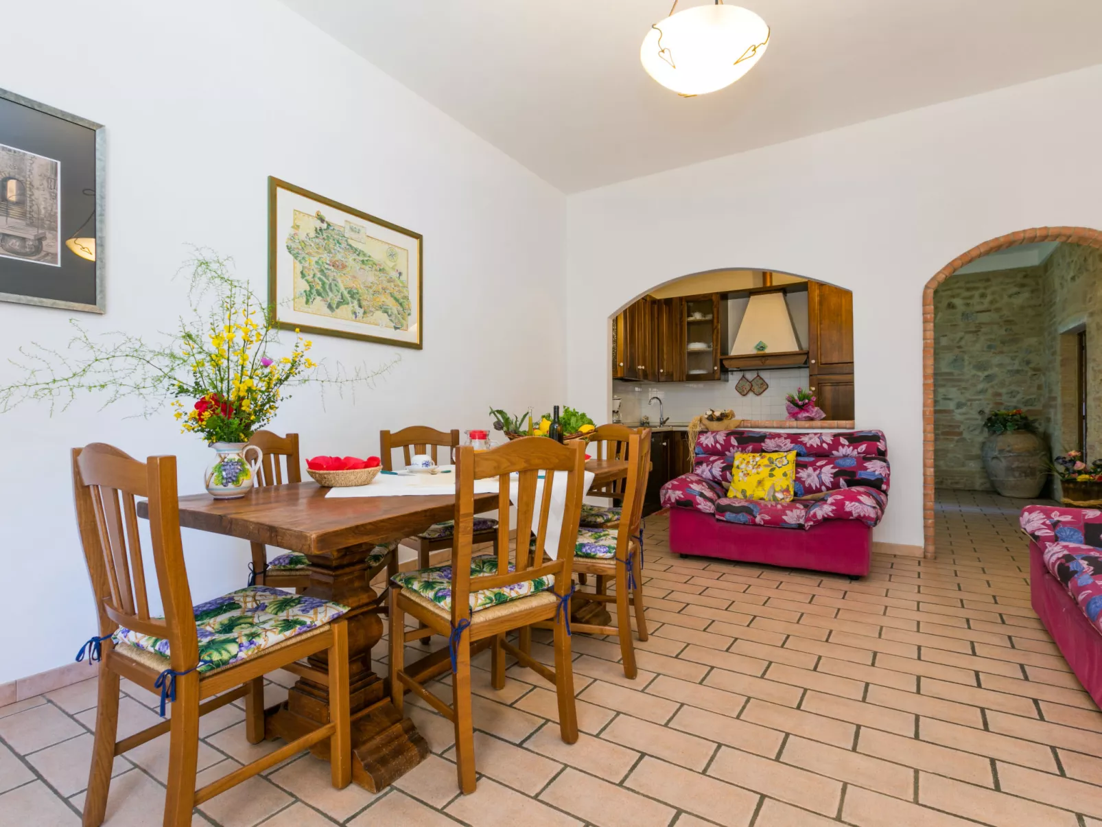 Borgo Antico-Inside
