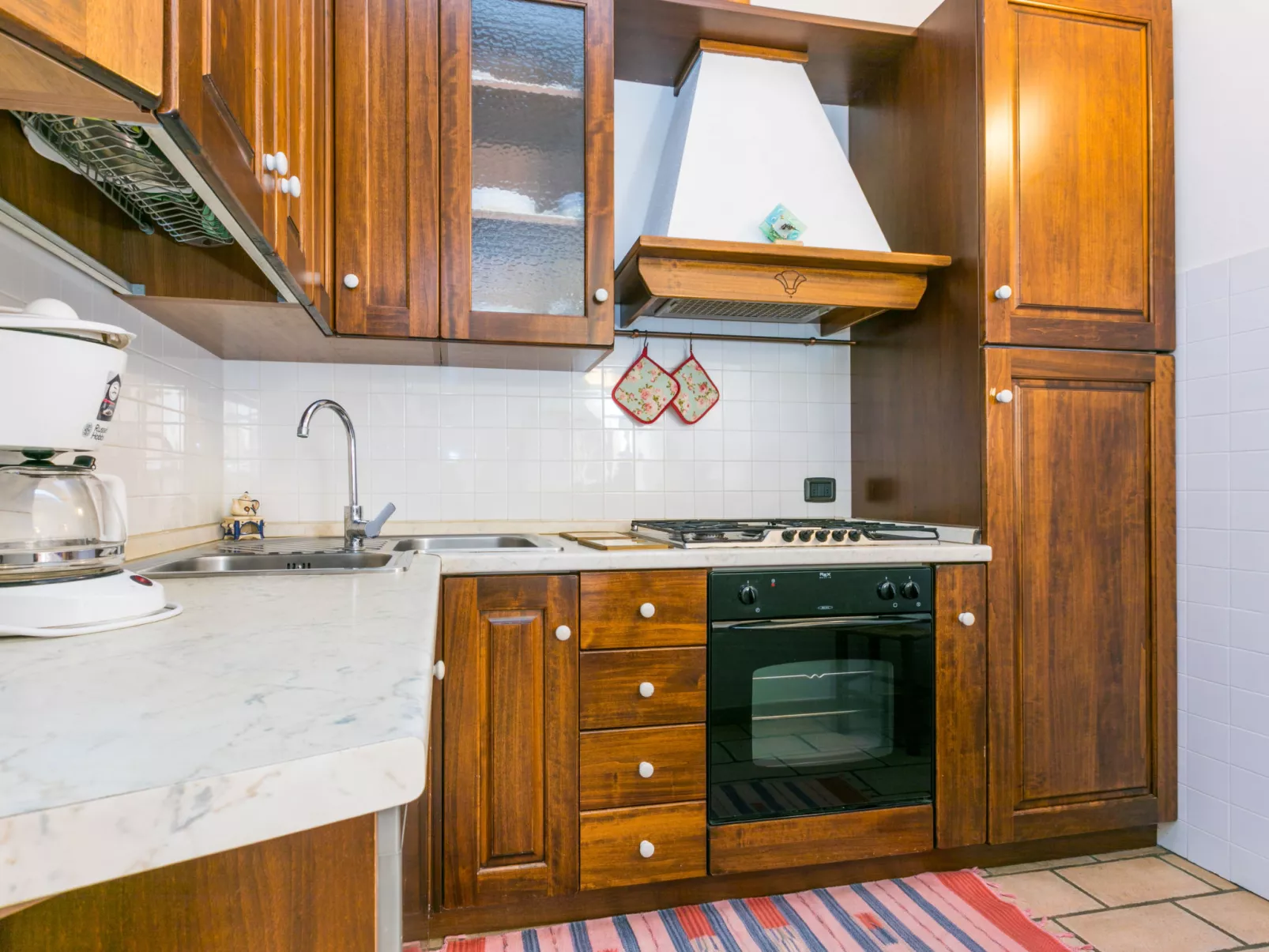 Borgo Antico-Inside