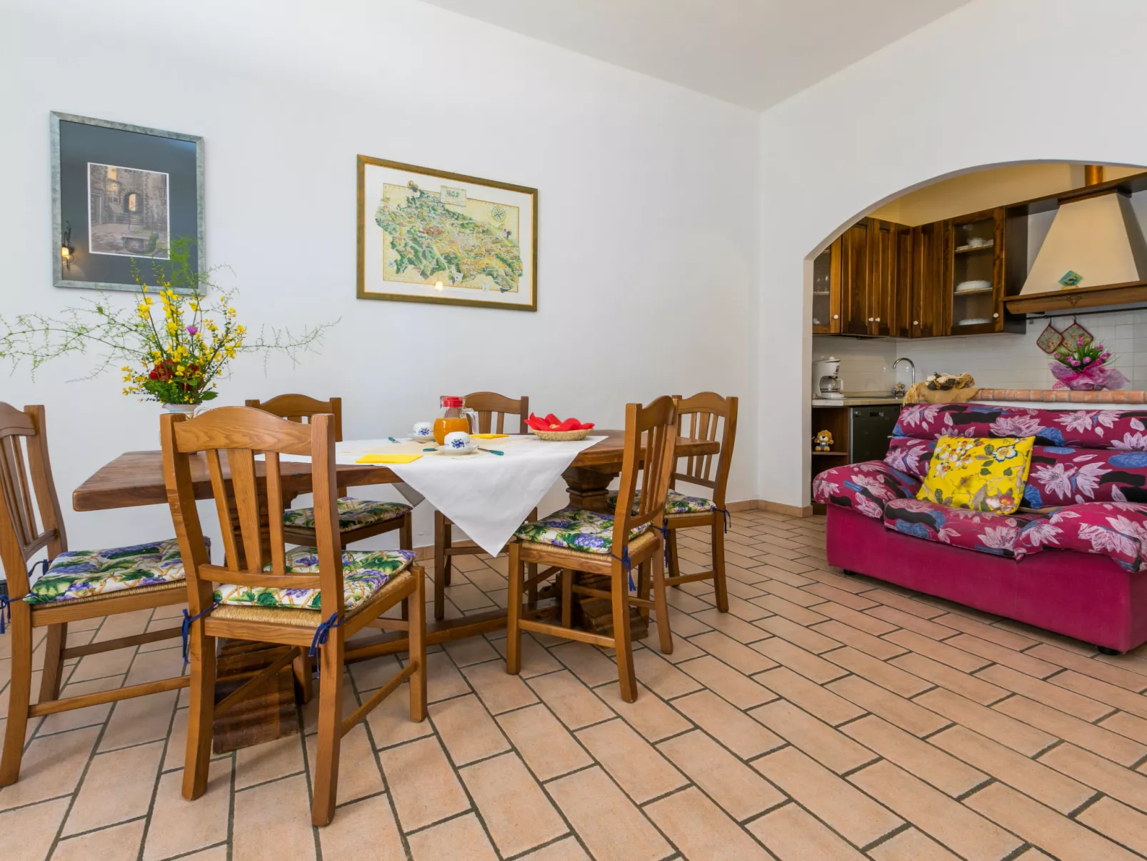 Borgo Antico-Inside