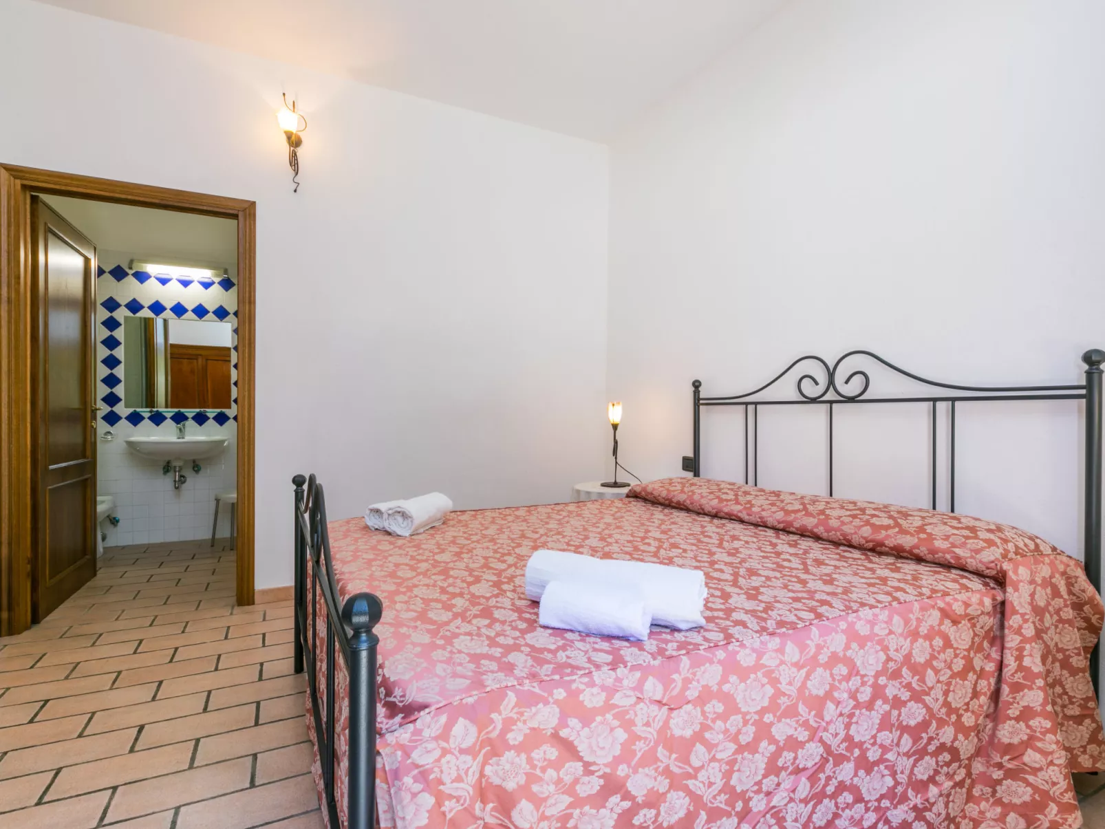 Borgo Antico-Inside