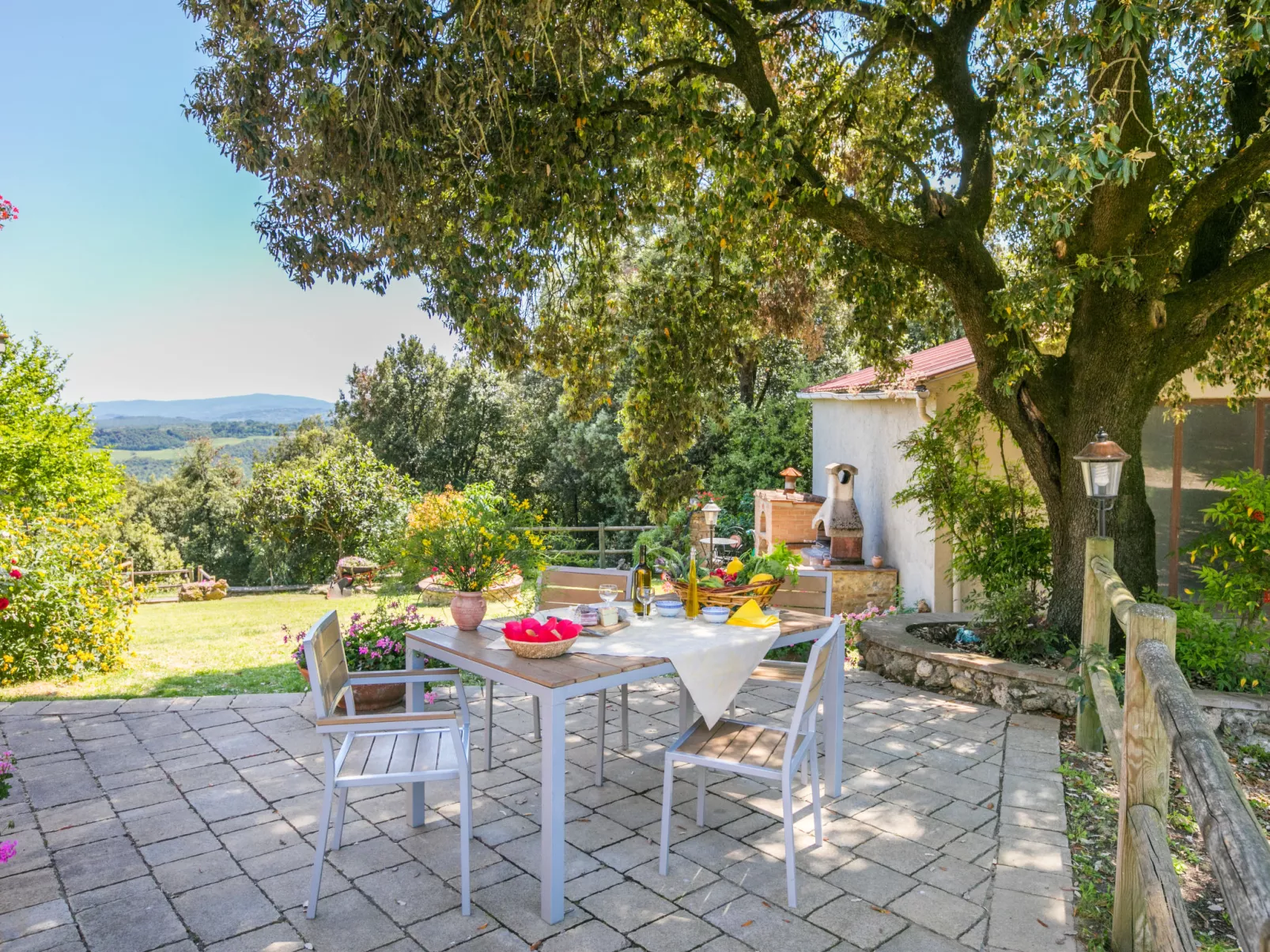 Borgo Antico-Outside