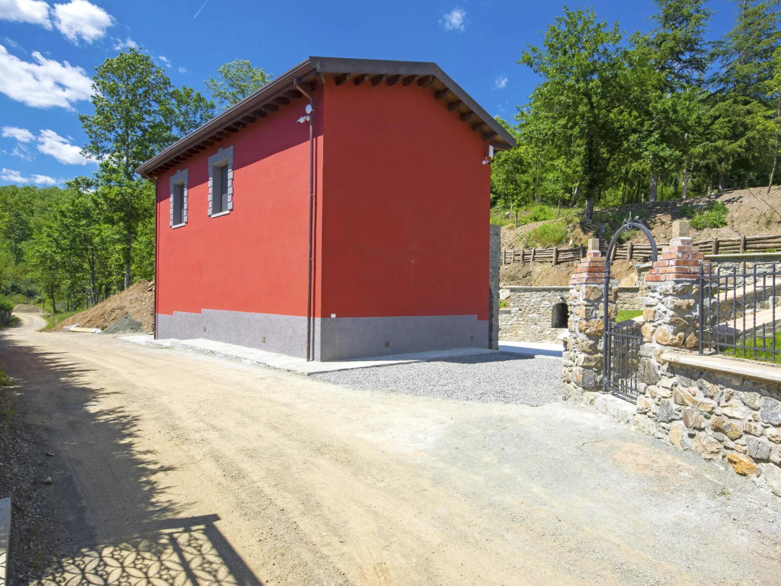 Agr. Castello della Mugazzena-Outside