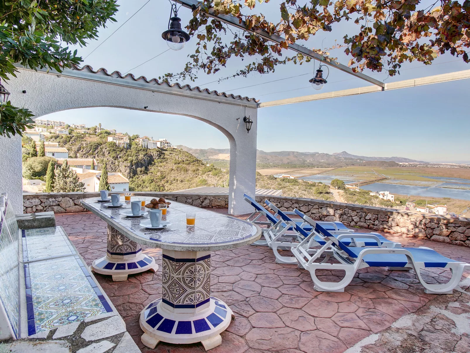 Villa Flores-Outside
