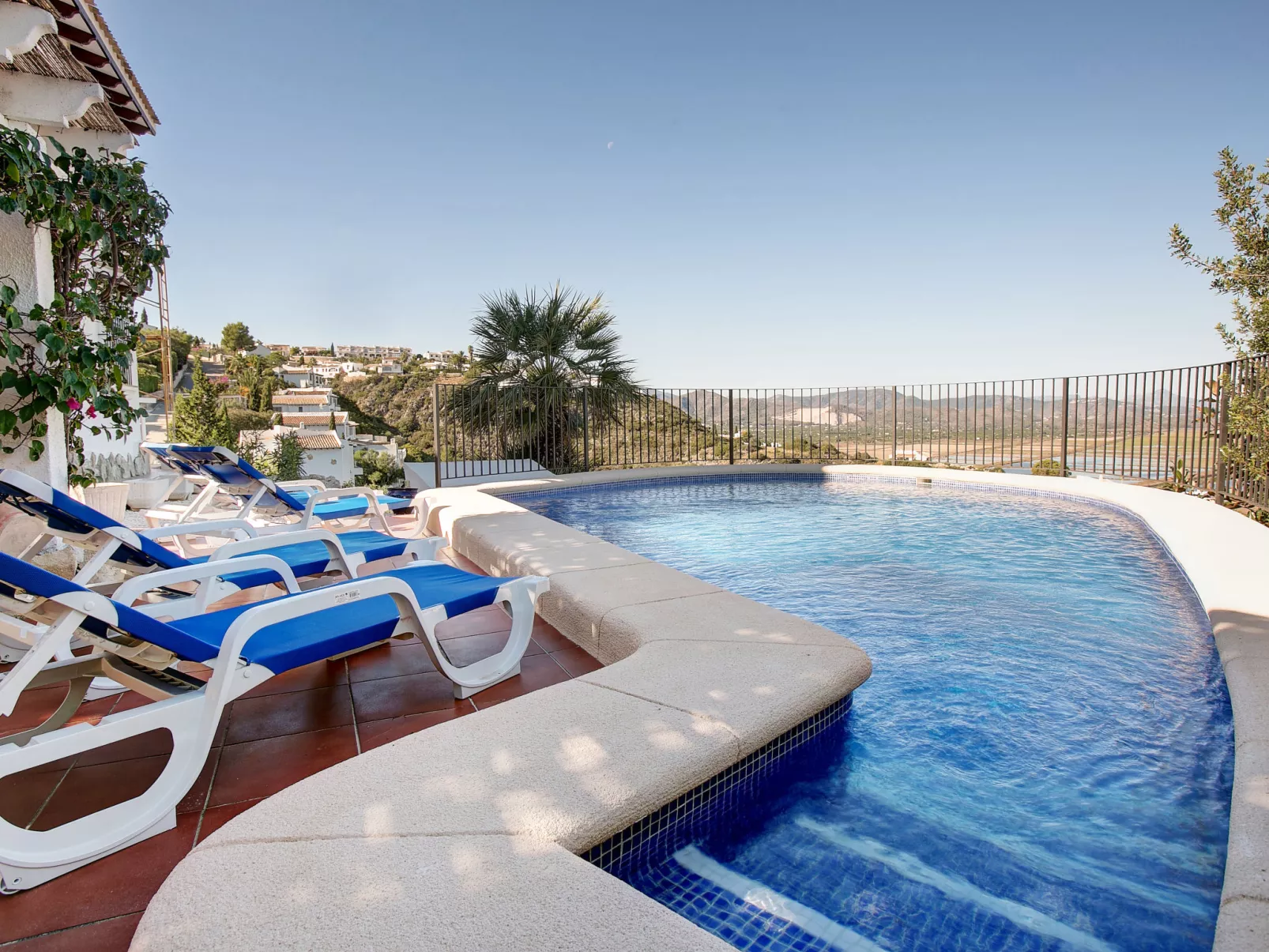 Villa Flores-Outside