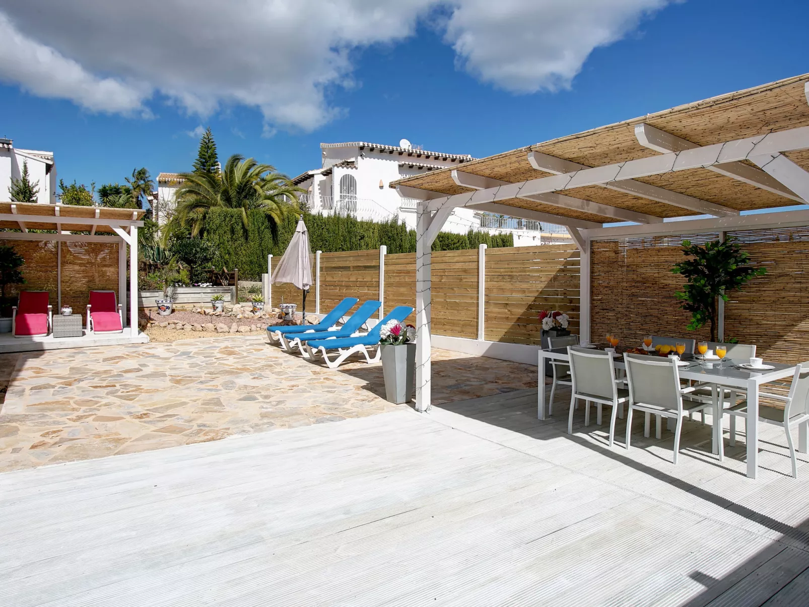 Villa Moreana-Outside