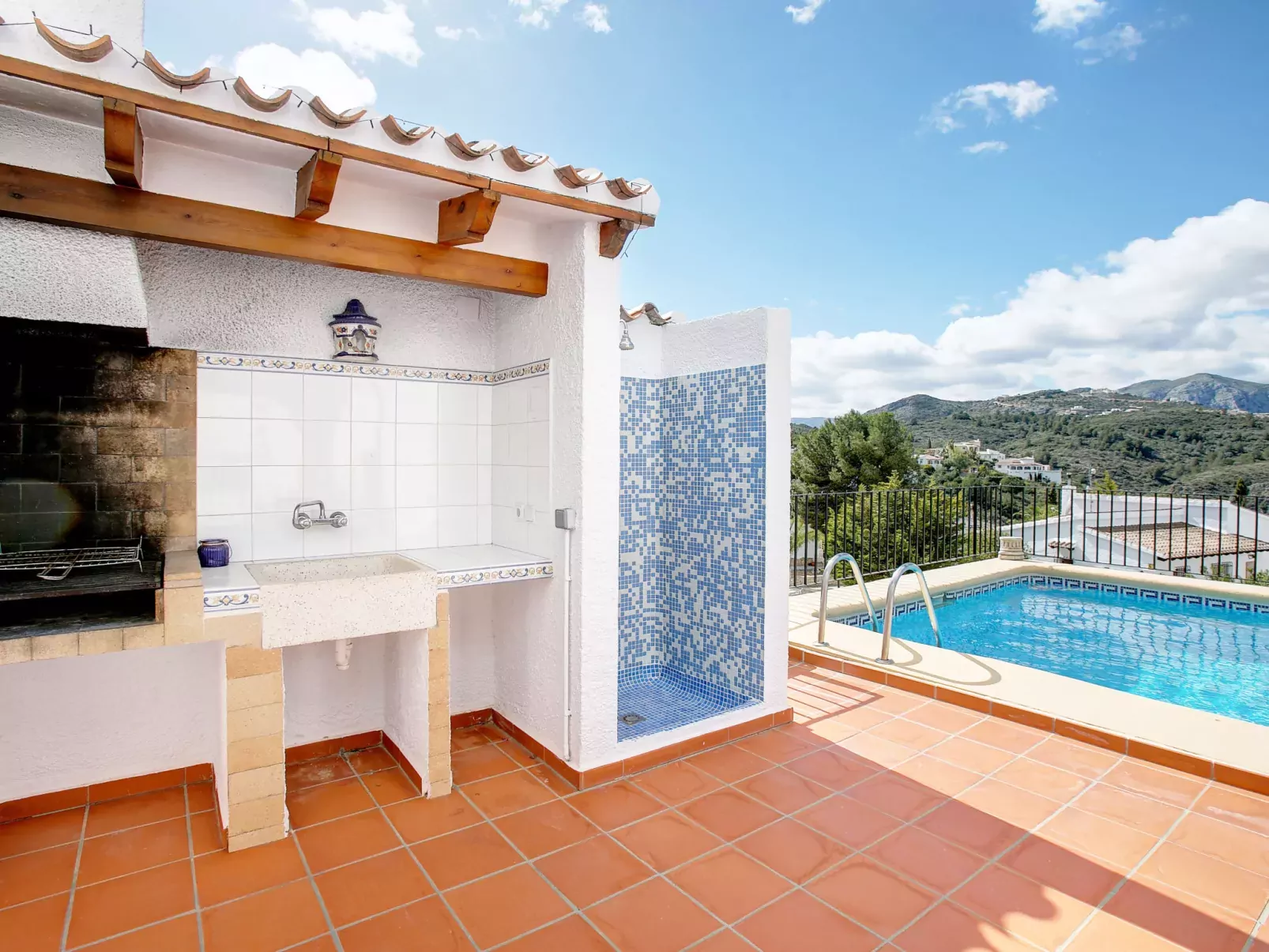 Villa Moreana-Outside