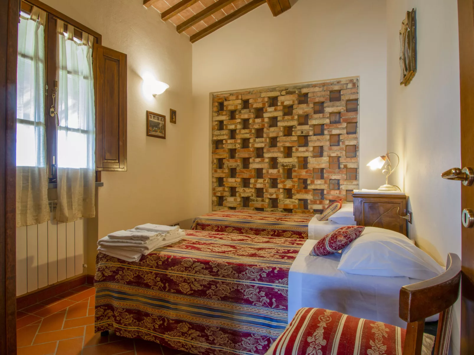 Borgo Fontana-Inside