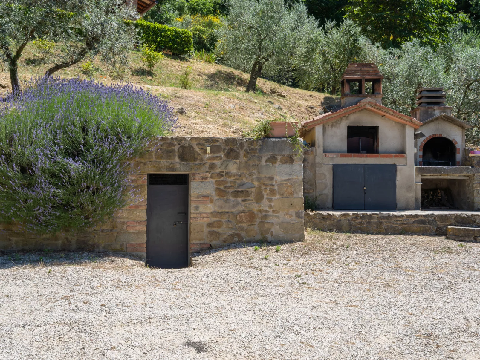 Il Sorbino-Outside
