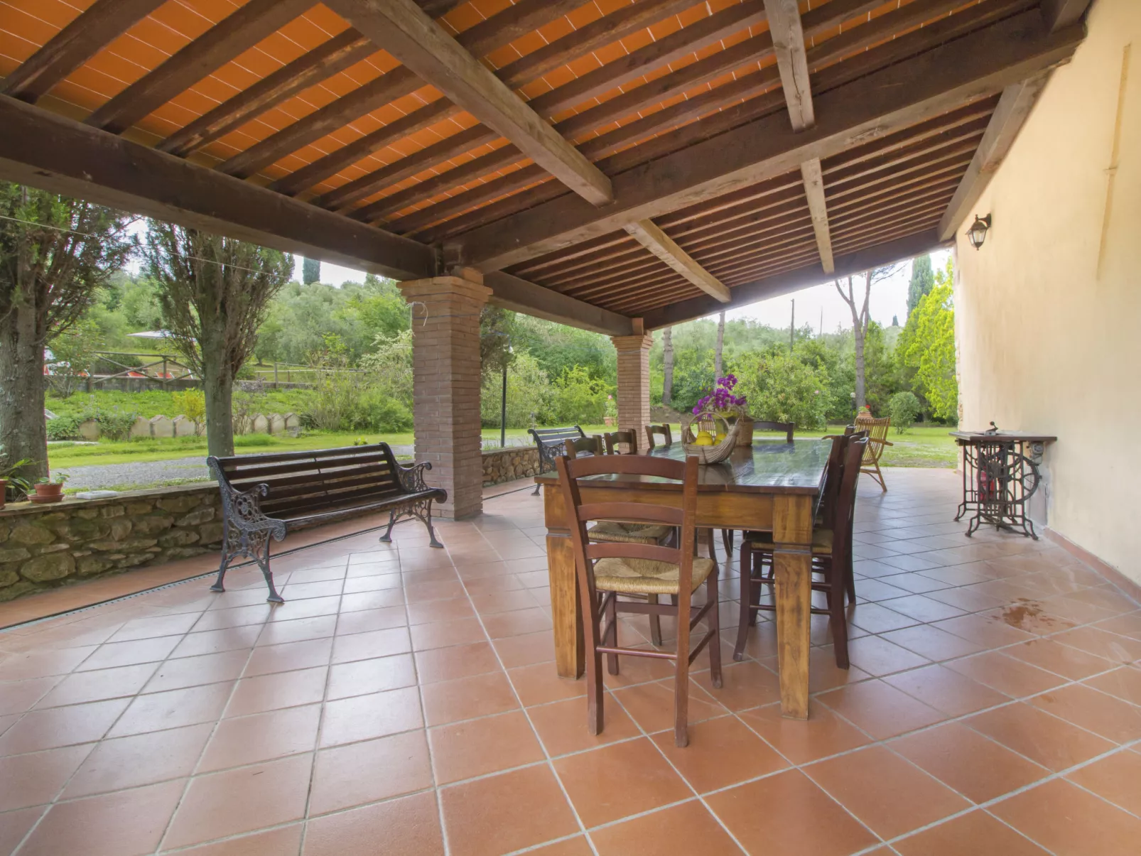 Villa Etrusca-Outside