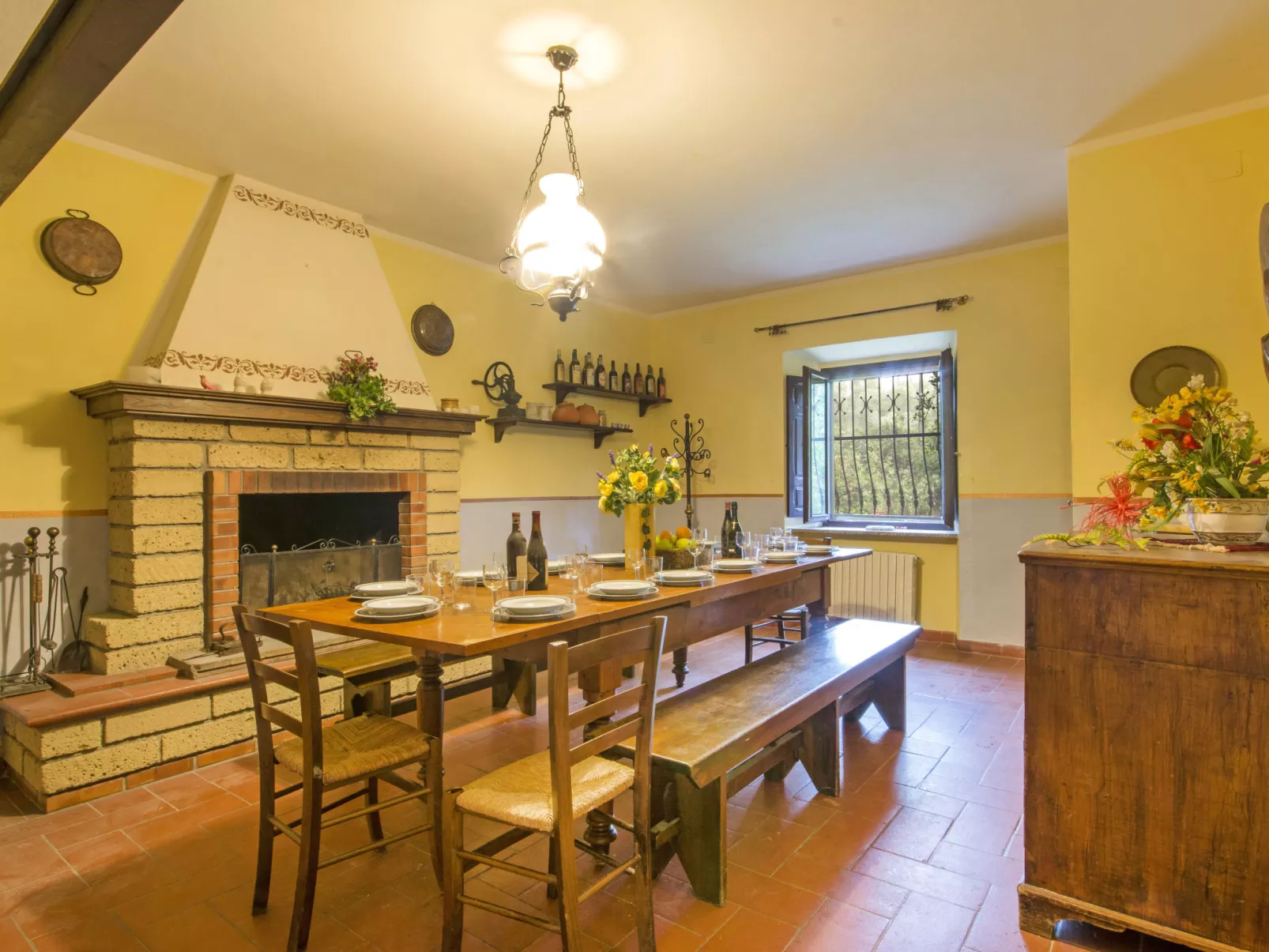 Villa Etrusca-Inside