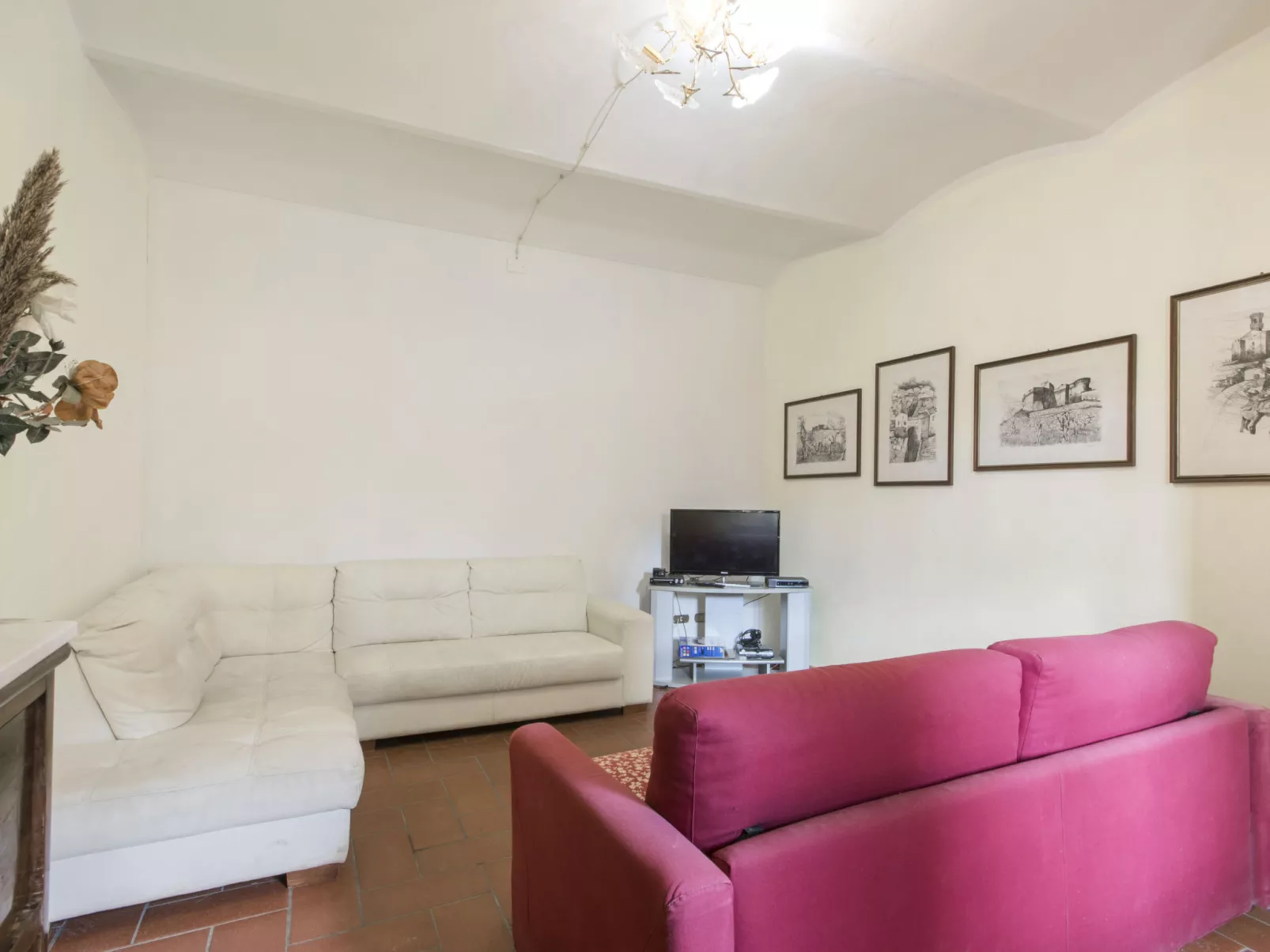Villa Etrusca-Inside