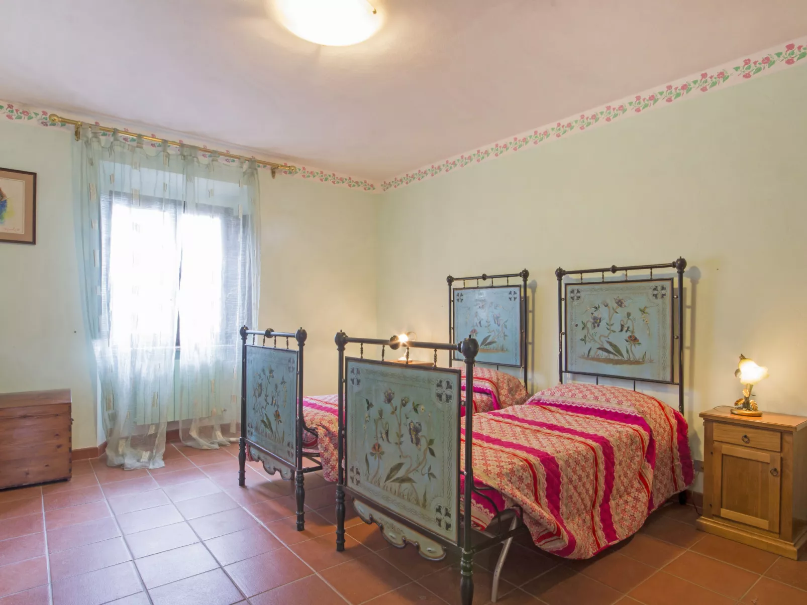 Villa Etrusca-Inside
