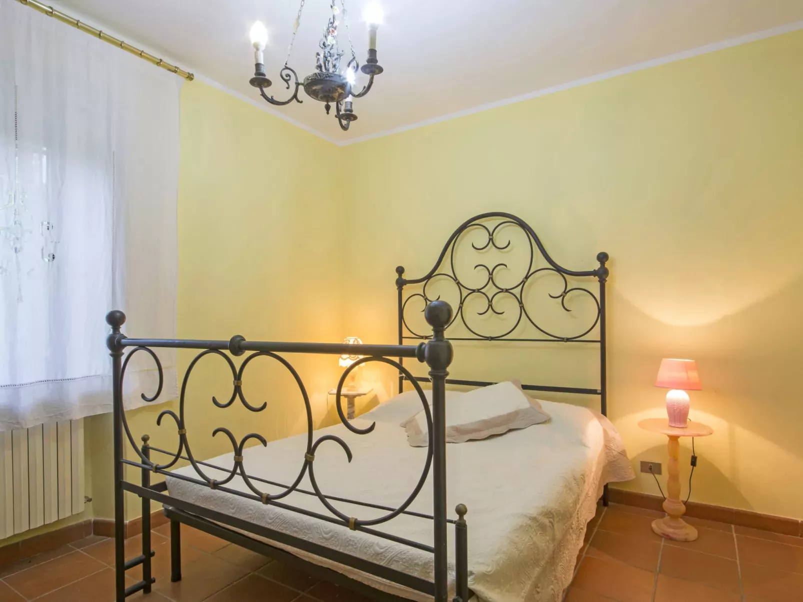 Villa Etrusca-Inside