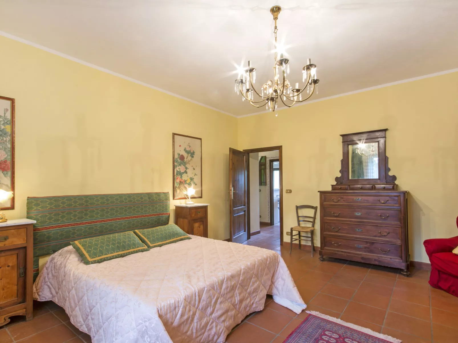 Villa Etrusca-Inside