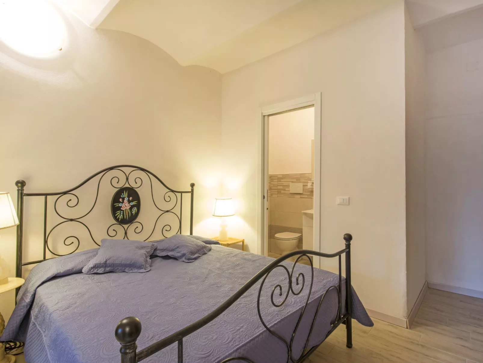 Villa Etrusca-Inside