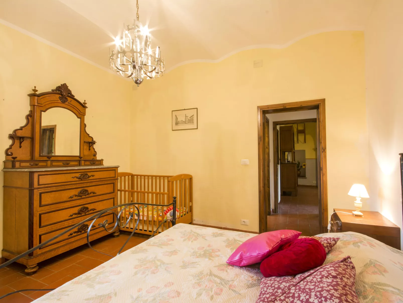 Villa Etrusca-Inside