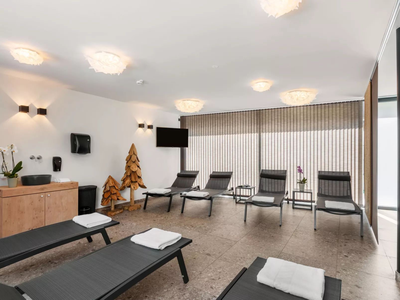 Emma Deluxe Aparthotel-Inside
