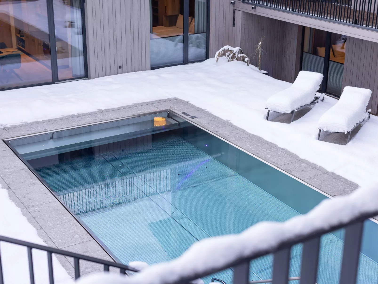 Emma Deluxe Aparthotel-Outside