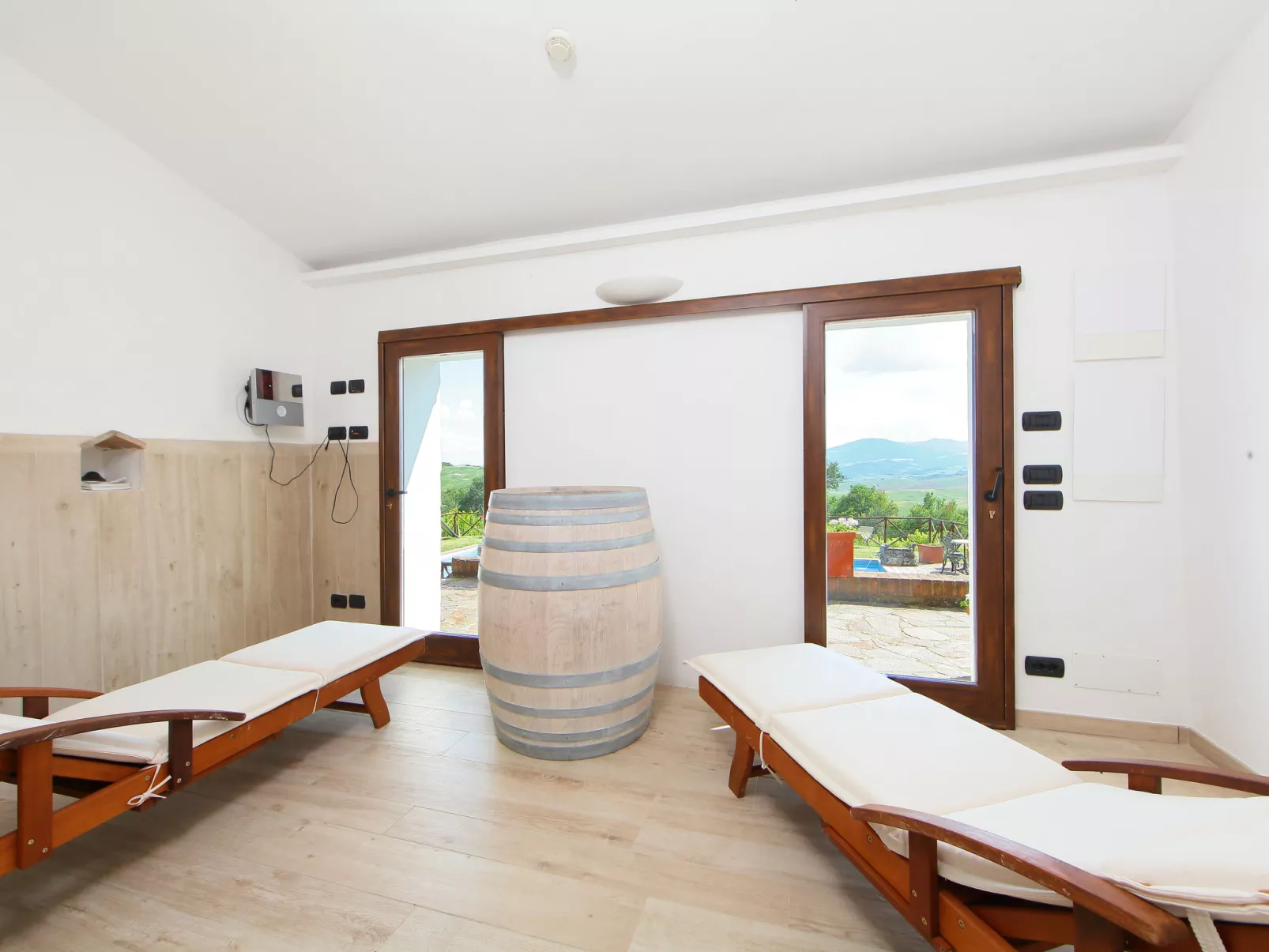 Val d'Orcia-Inside