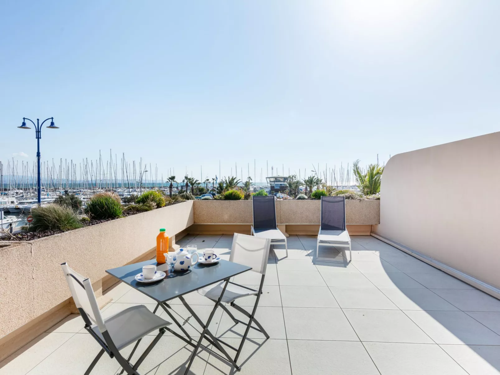 Port de La Gavine-Outside