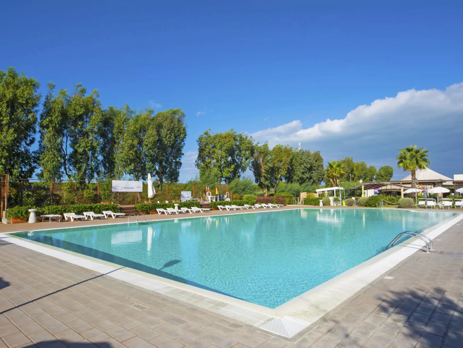 Cecina Mare-Outside