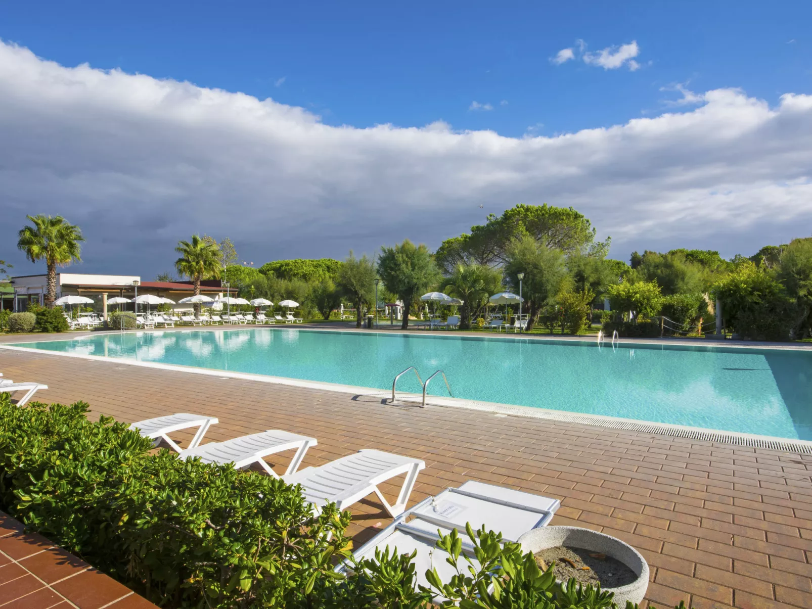 Cecina Mare-Outside