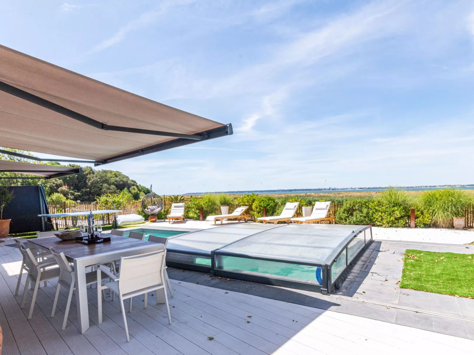 Indigo-Vue Mer et Piscine chauffée-Outside