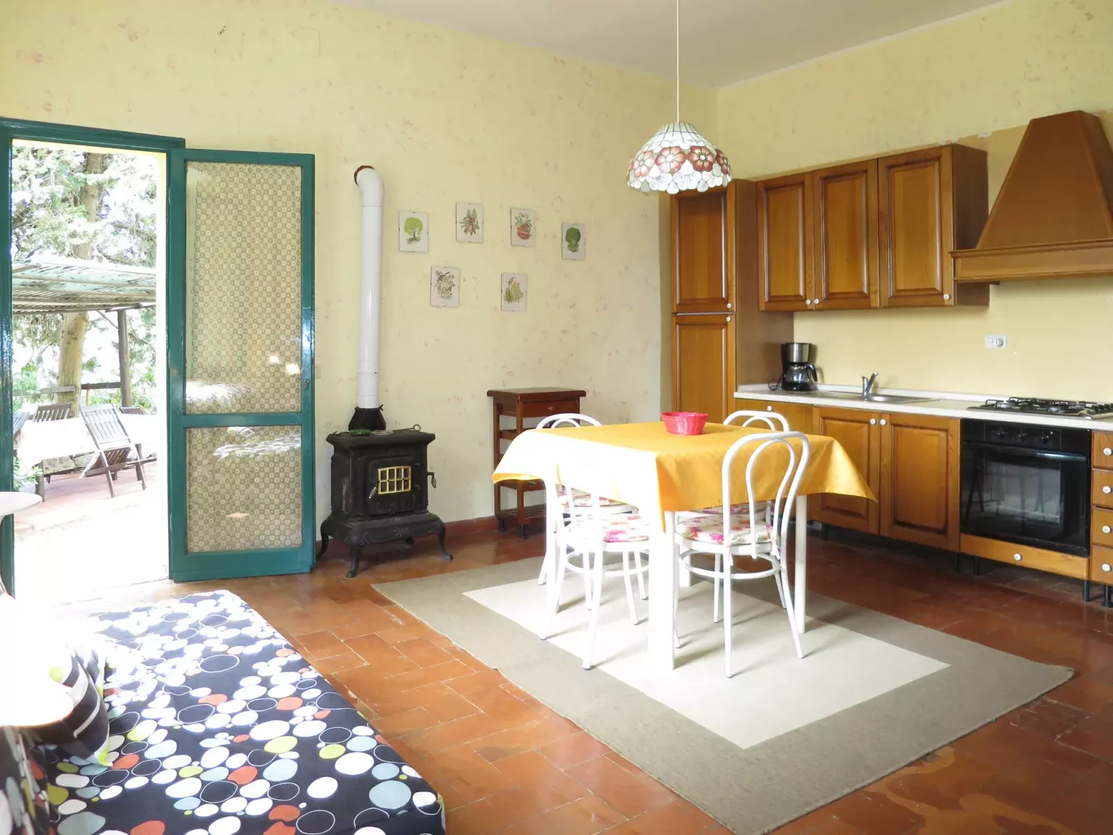 Campo Fiorito-Inside