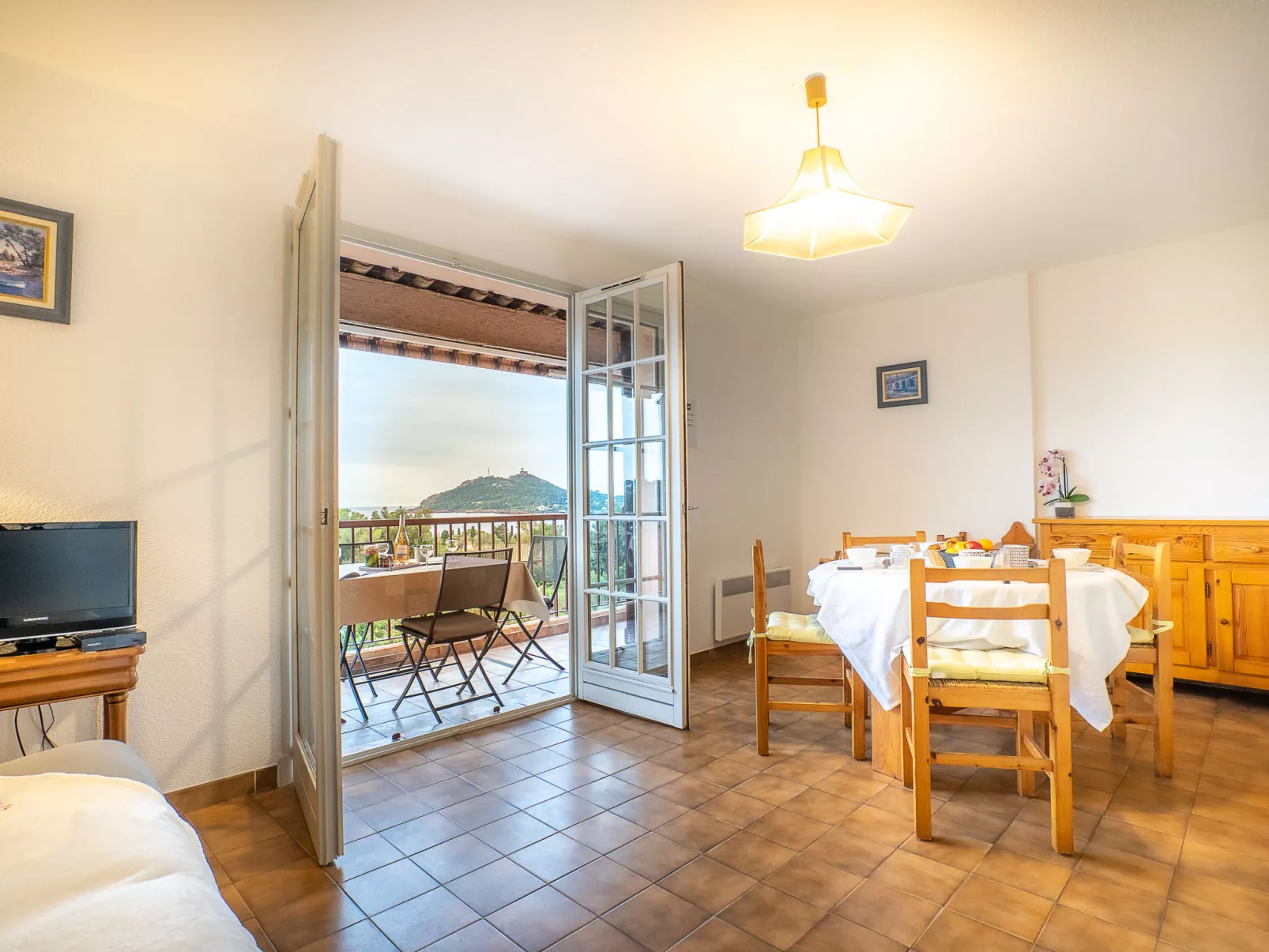 Agay Plage-Inside