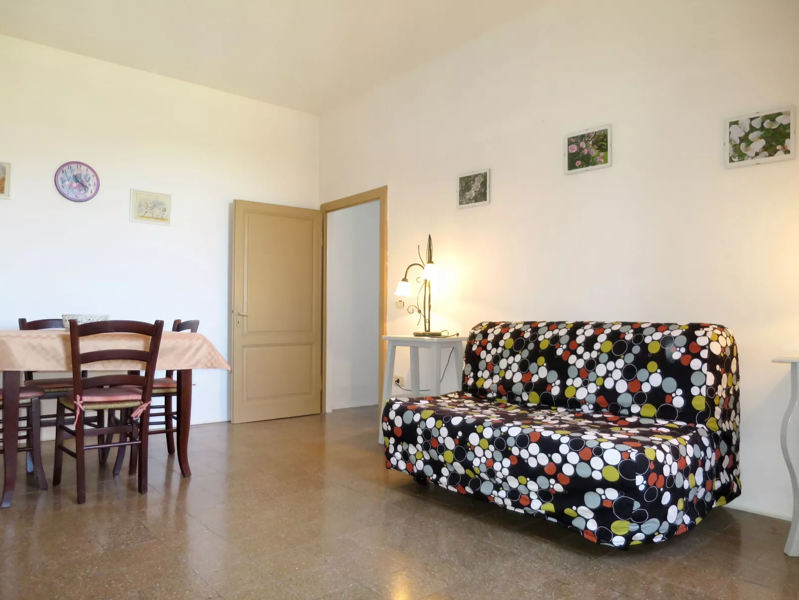 Campo Fiorito-Inside
