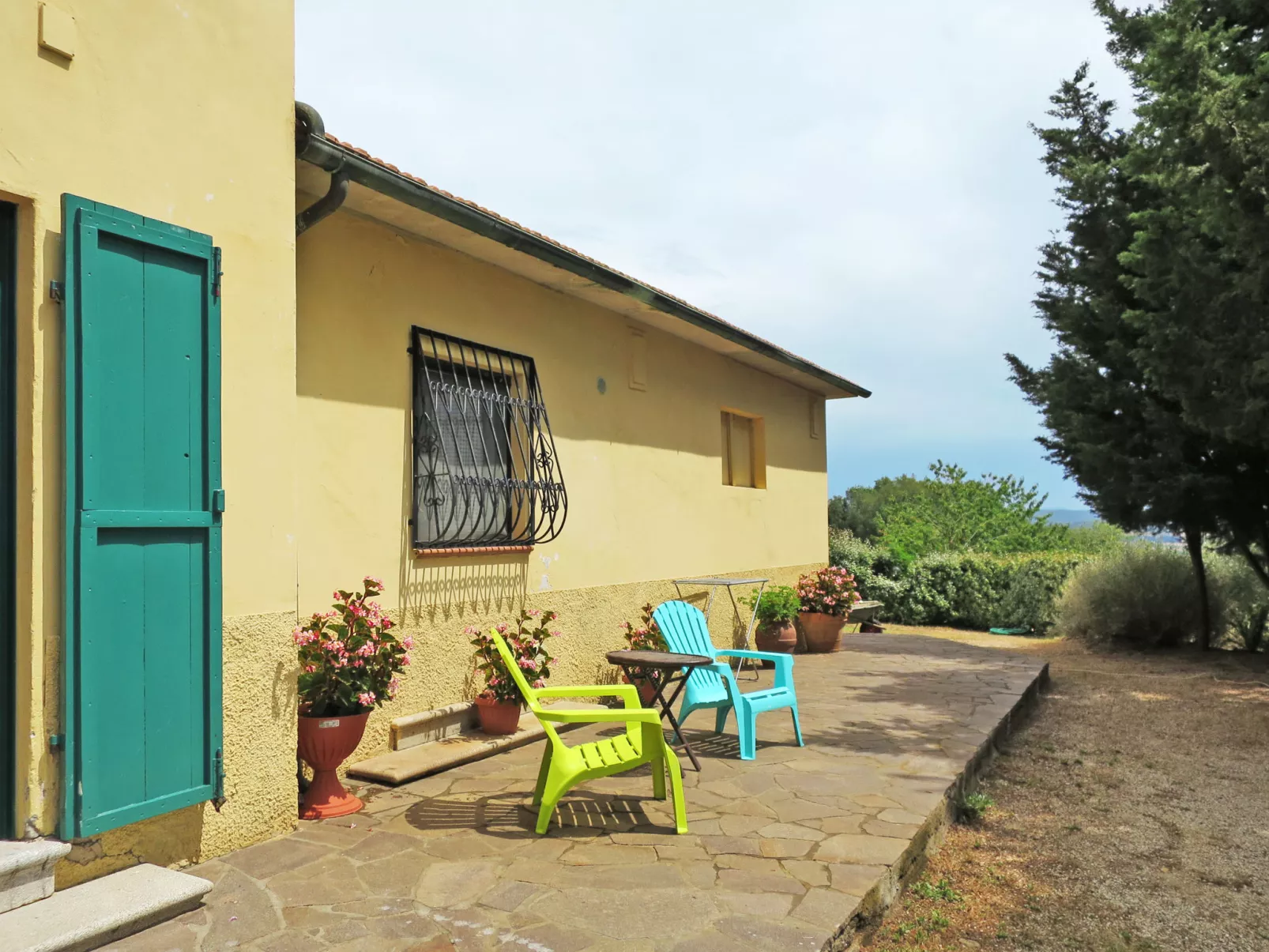 Campo Fiorito-Outside
