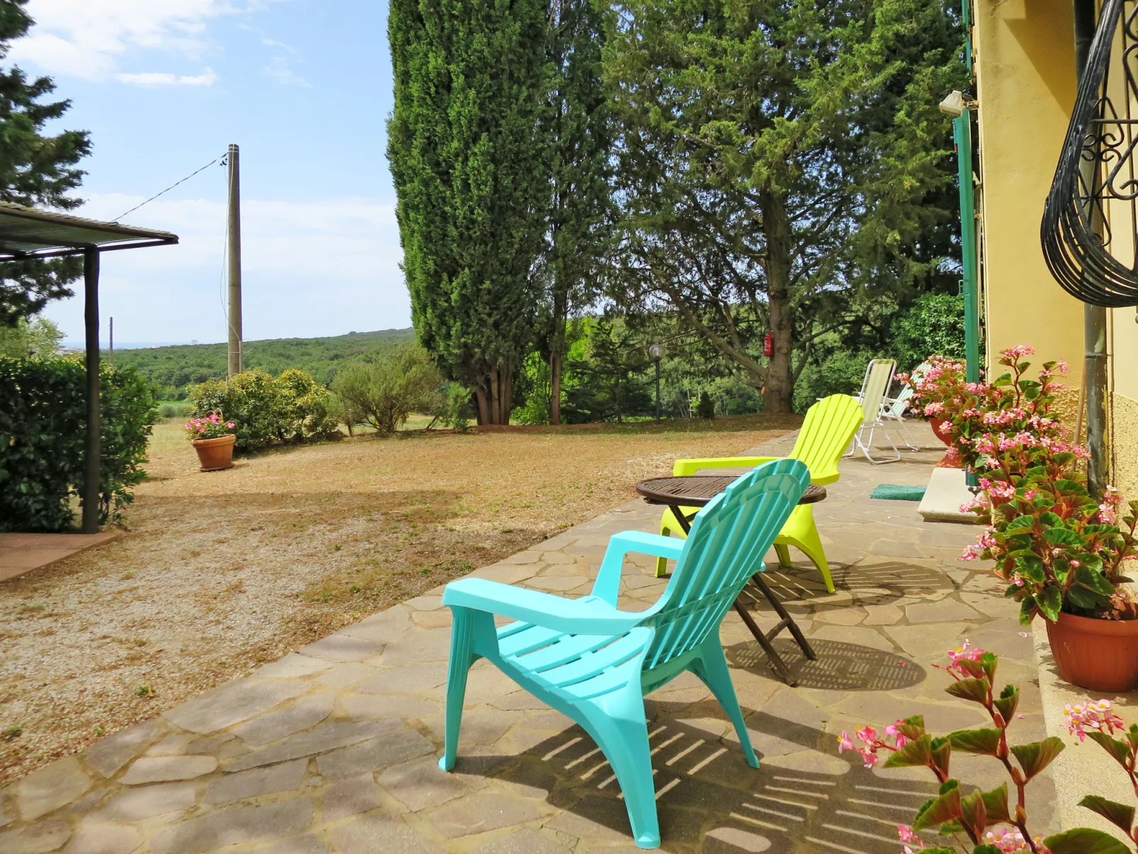 Campo Fiorito-Outside