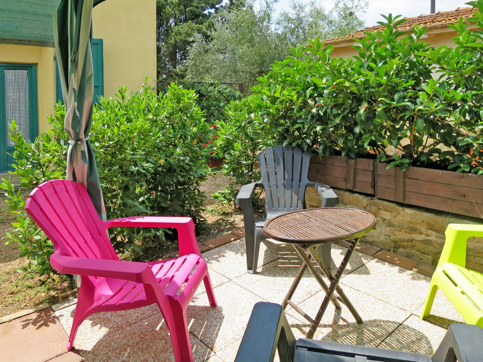 Campo Fiorito-Outside