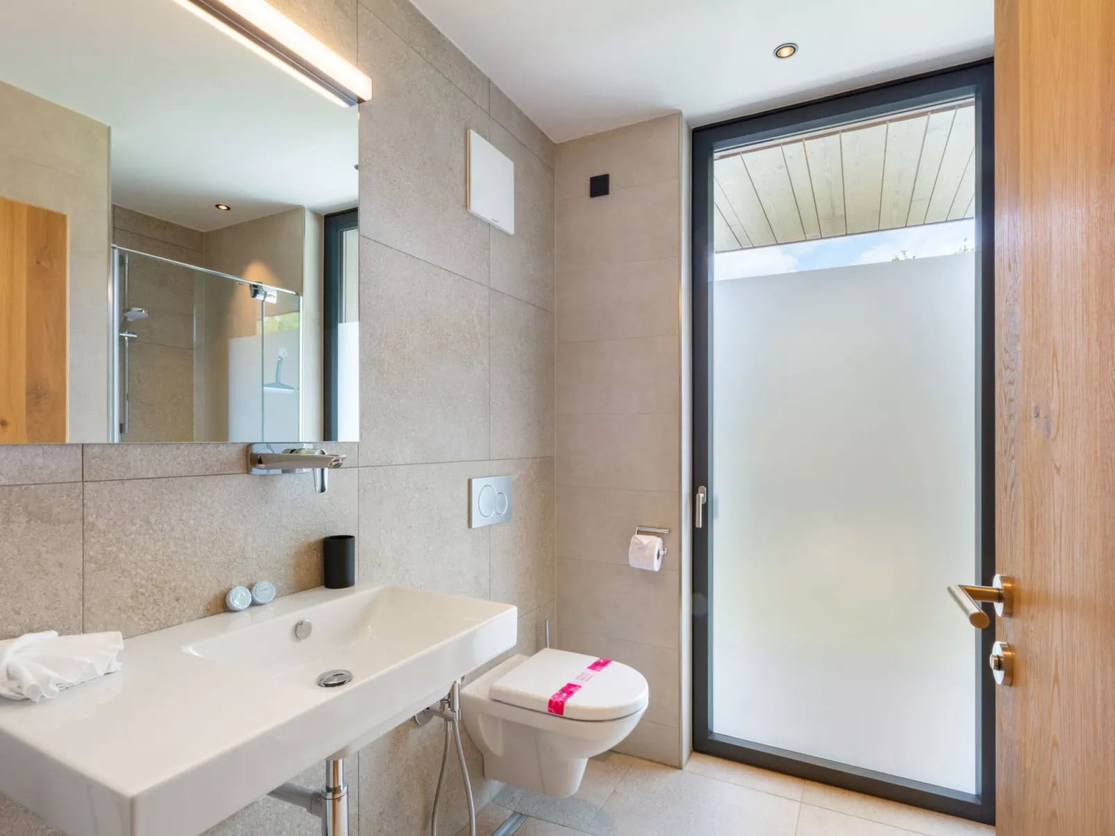 Emma Deluxe Aparthotel