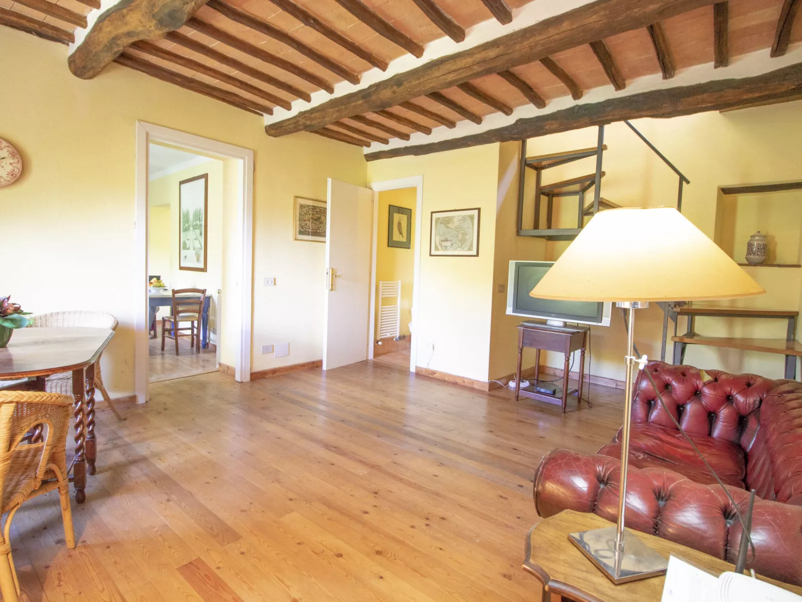 Casale Vitello-Inside