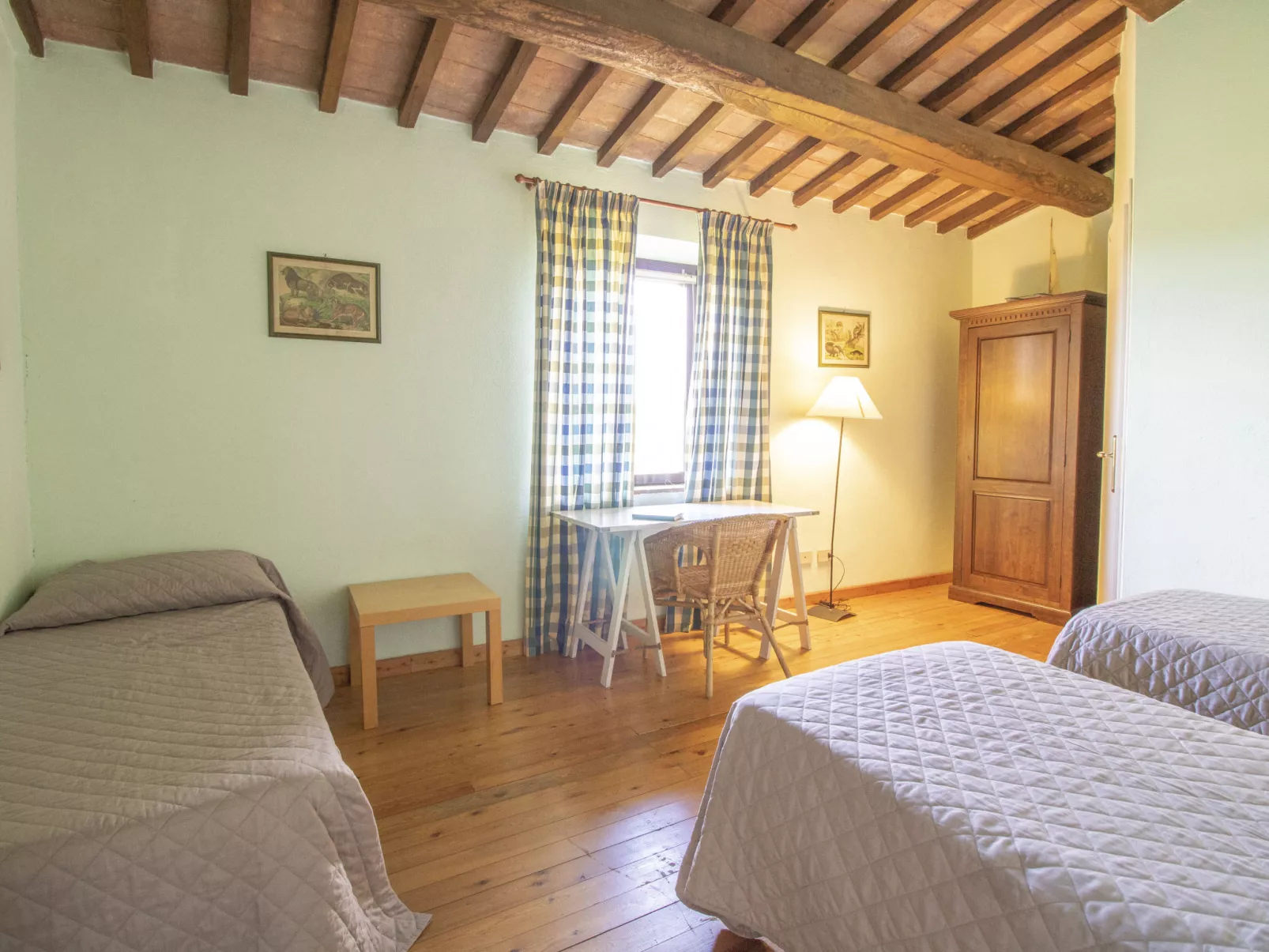 Casale Vitello-Inside