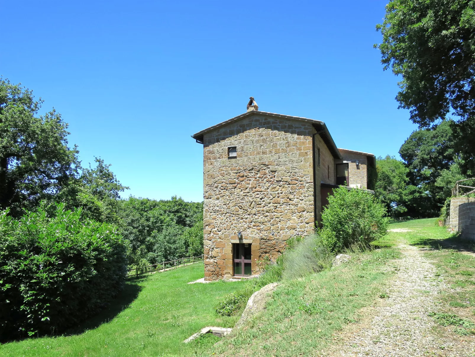 Casale Vitello-Outside
