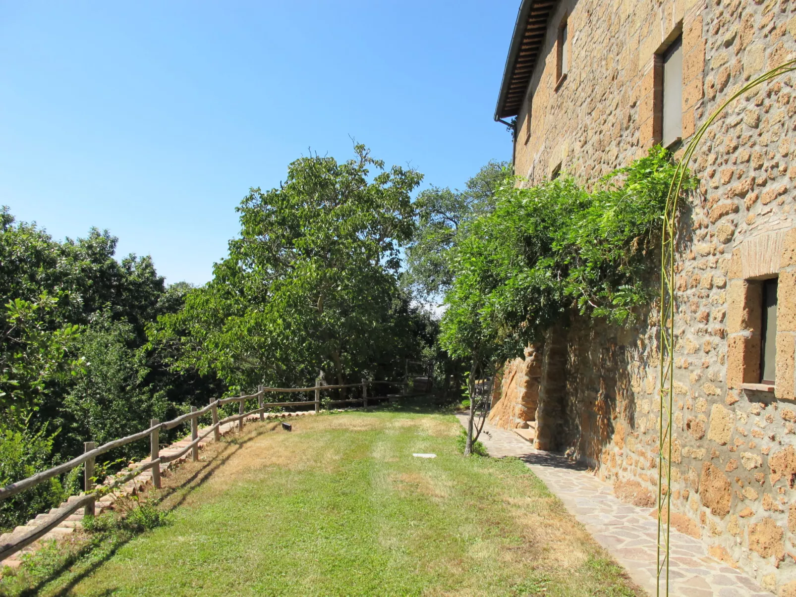 Casale Vitello-Outside