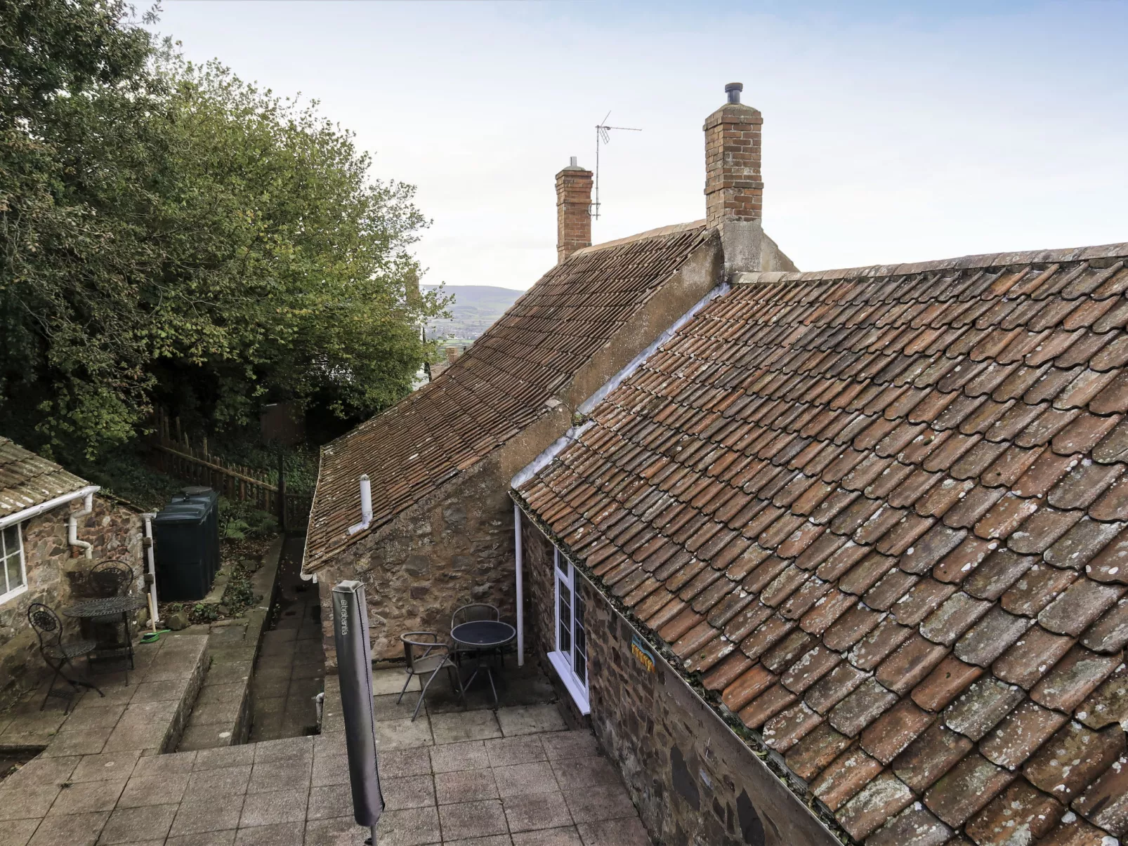 Moonfleat Cottage-Outside
