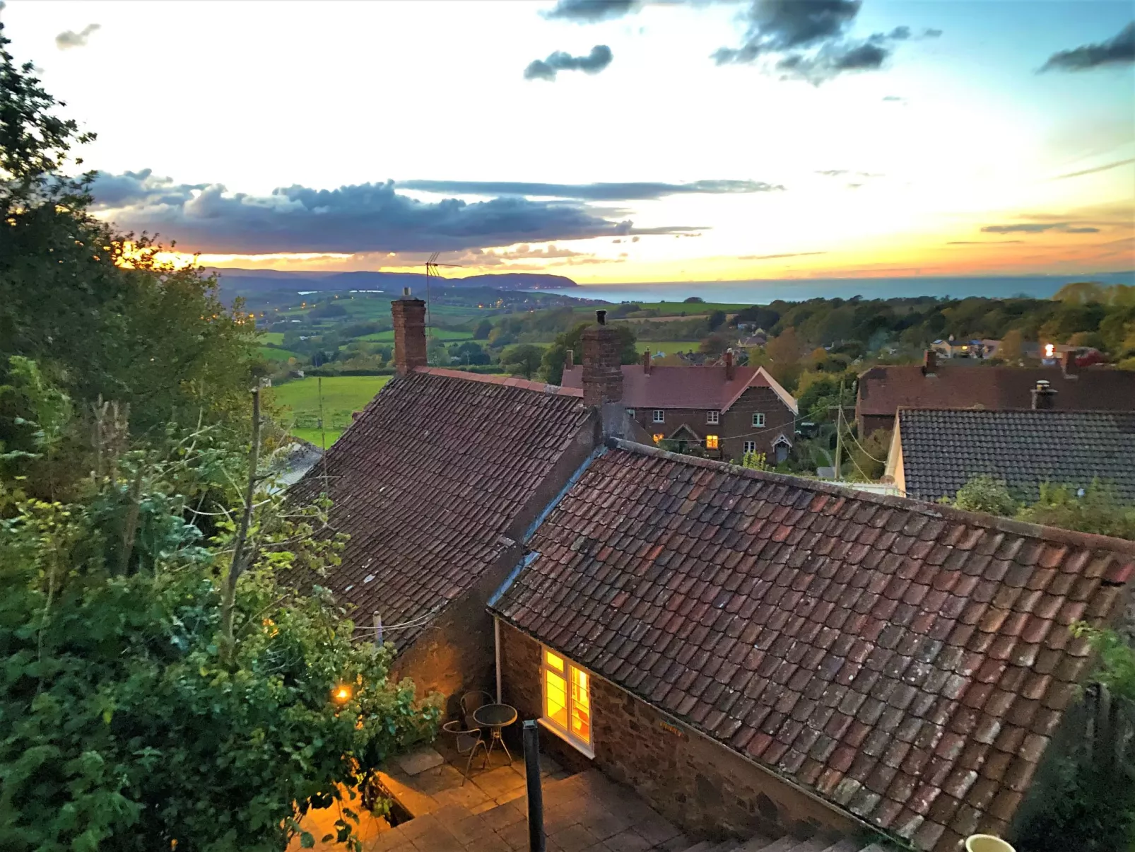 Moonfleat Cottage-Outside