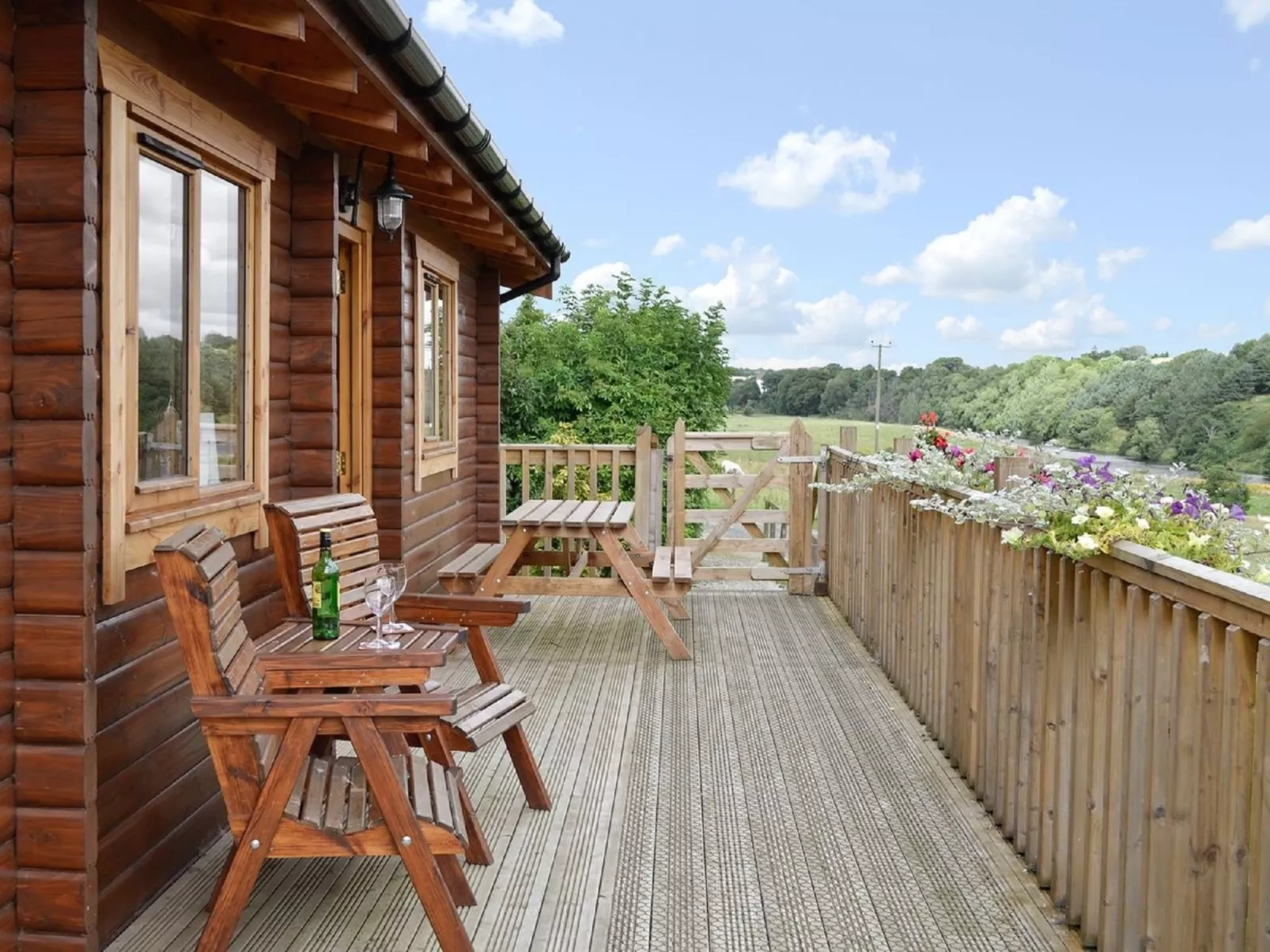 Bonnie View Lodge-Outside