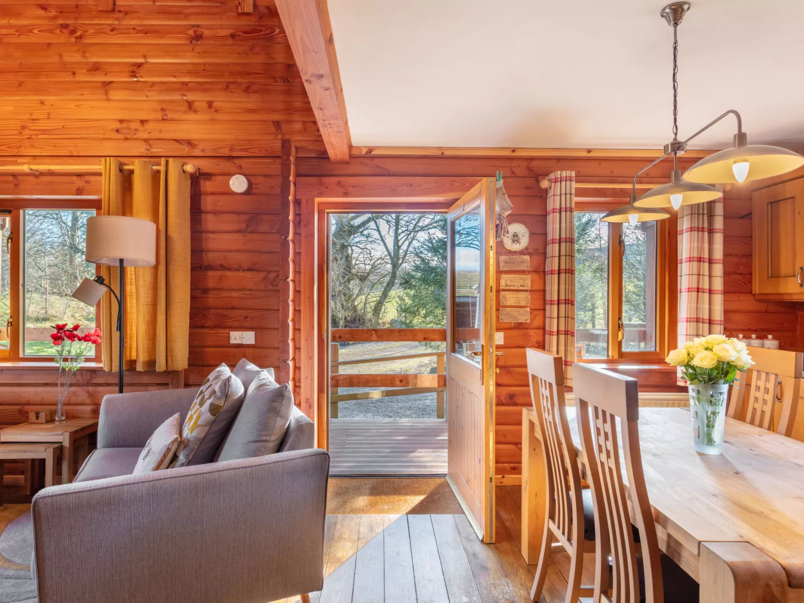 Deveron Lodge-Inside